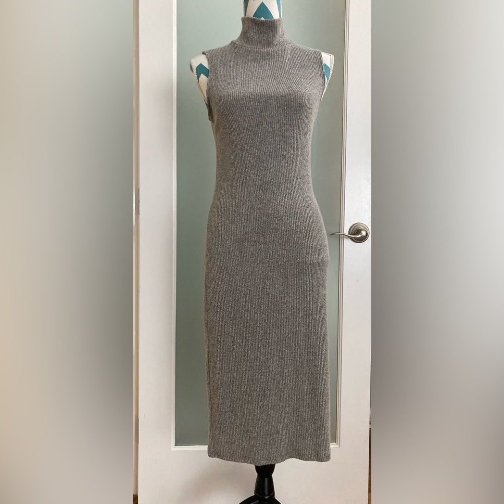 Ribbed sweater dress